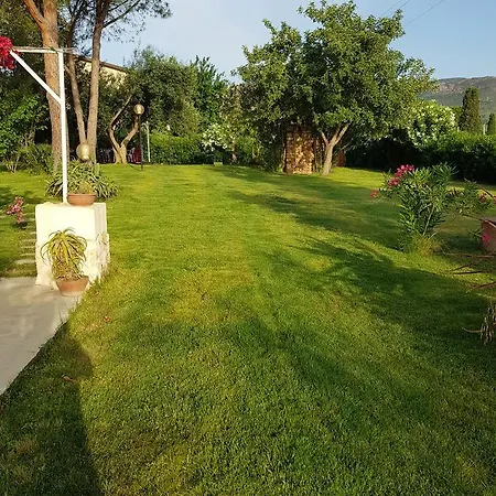 别墅 Borgo Degli Ulivi Depandance *
